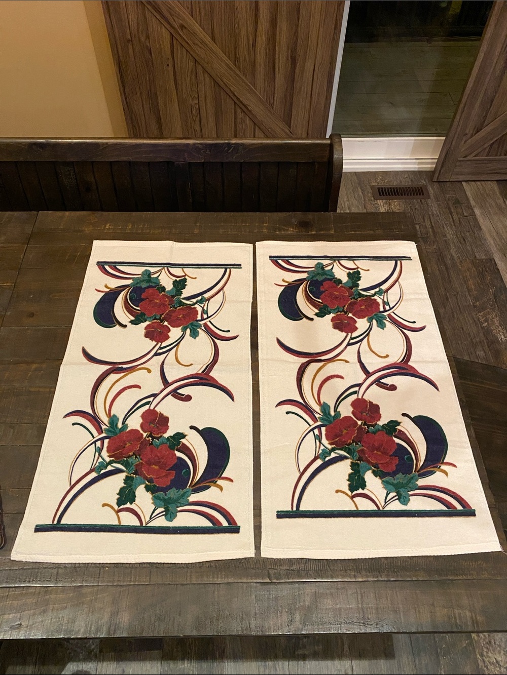 Vintage Springs Bath Fashions Bath Towels 100% Cotton Floral Swirl Art Deco